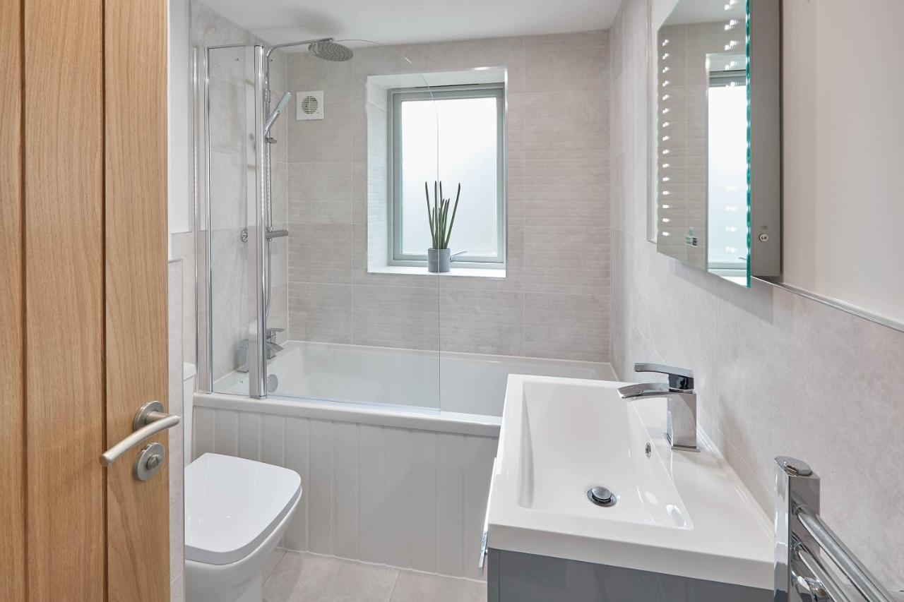 Host & Stay - Coastal Townhouse Вітбі Екстер'єр фото