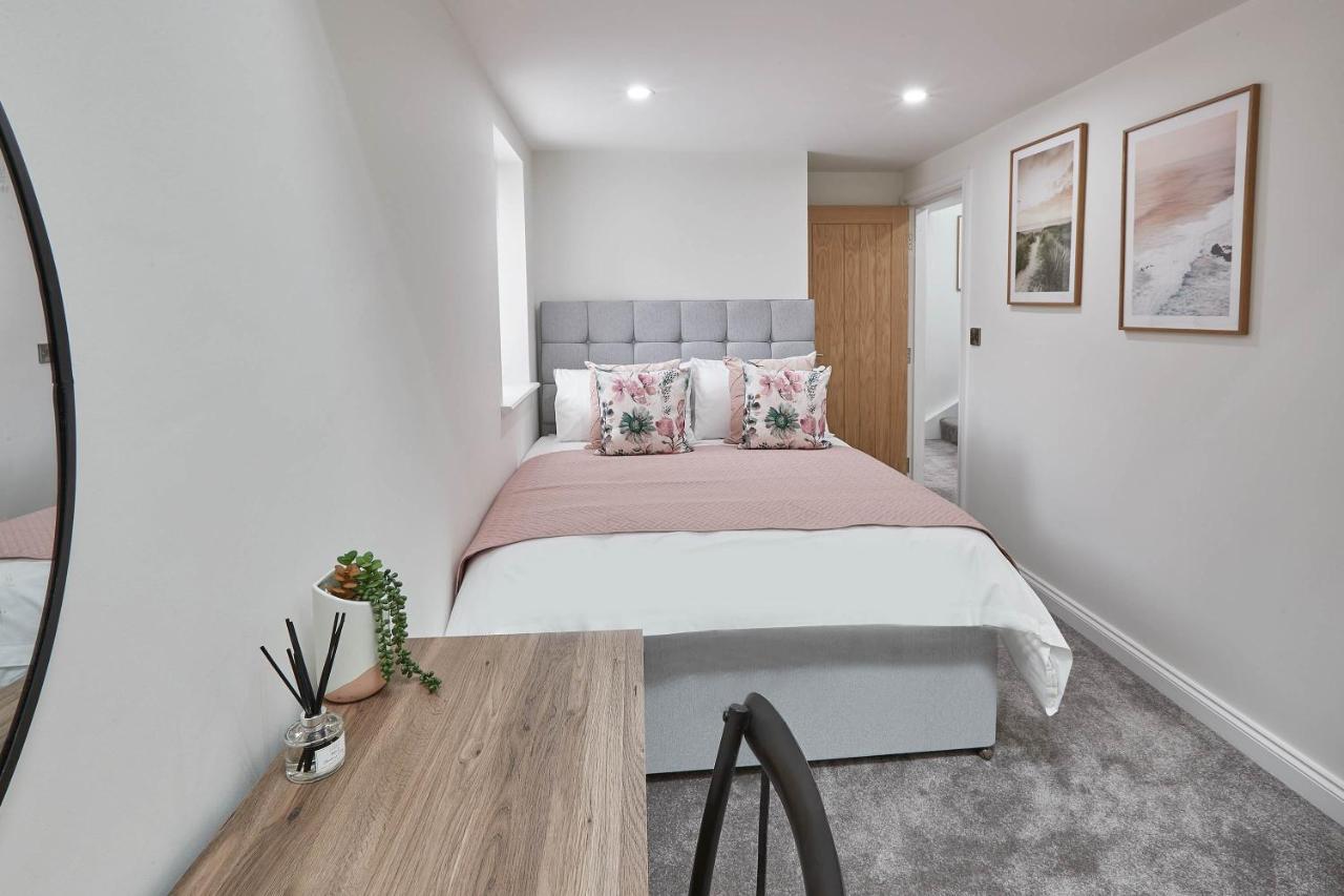 Host & Stay - Coastal Townhouse Вітбі Екстер'єр фото